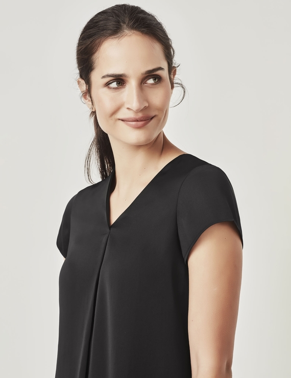 Women's Kayla V-Neck Pleat Blouse - Graham Brown & CO
