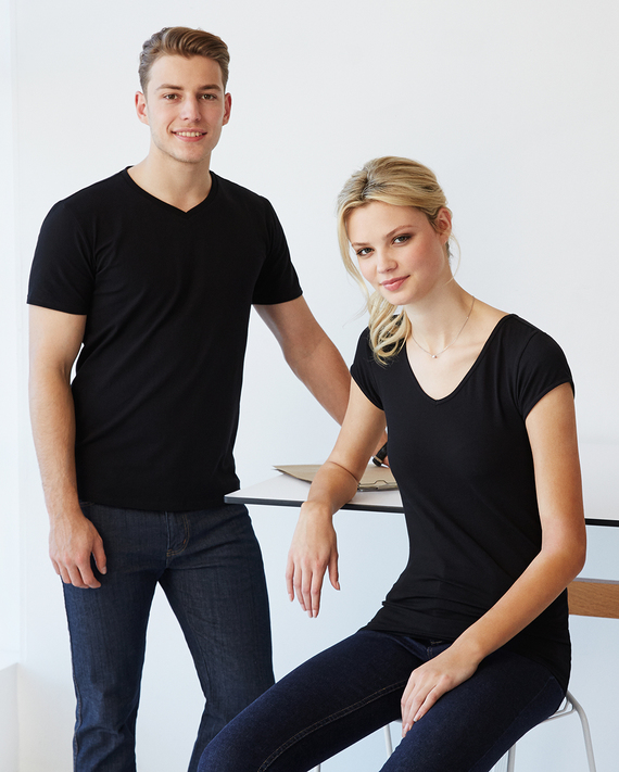 Viva V-Neck Stretch Tee - Women