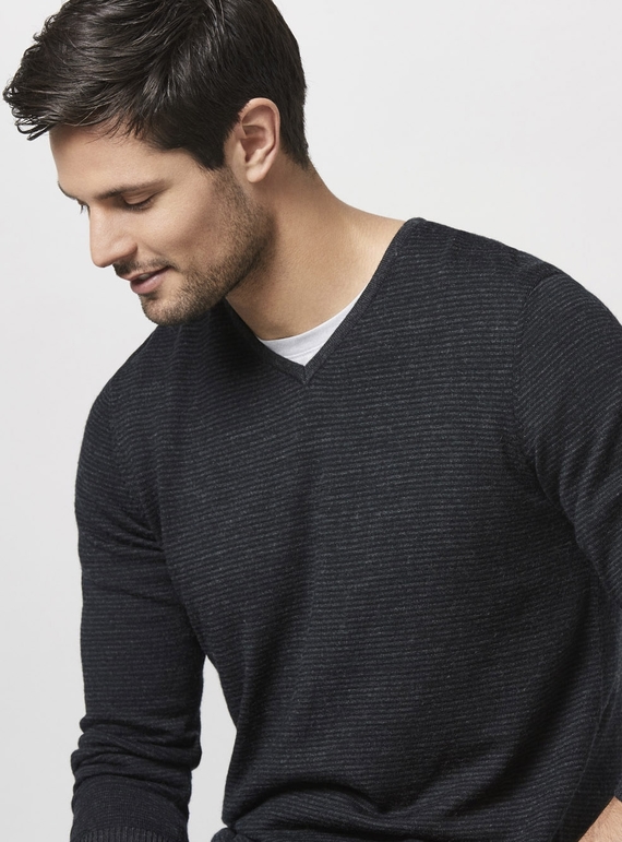 Men's Origin Merino V Neck Pullover - Graham Brown & CO